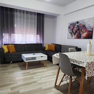 Old Town Boulevard In Center Apartament